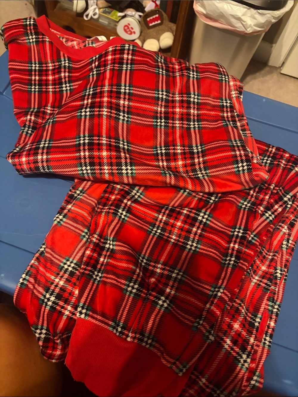 Women’s Red Plaid Pajama Set - Classic Cozy Sleepwear